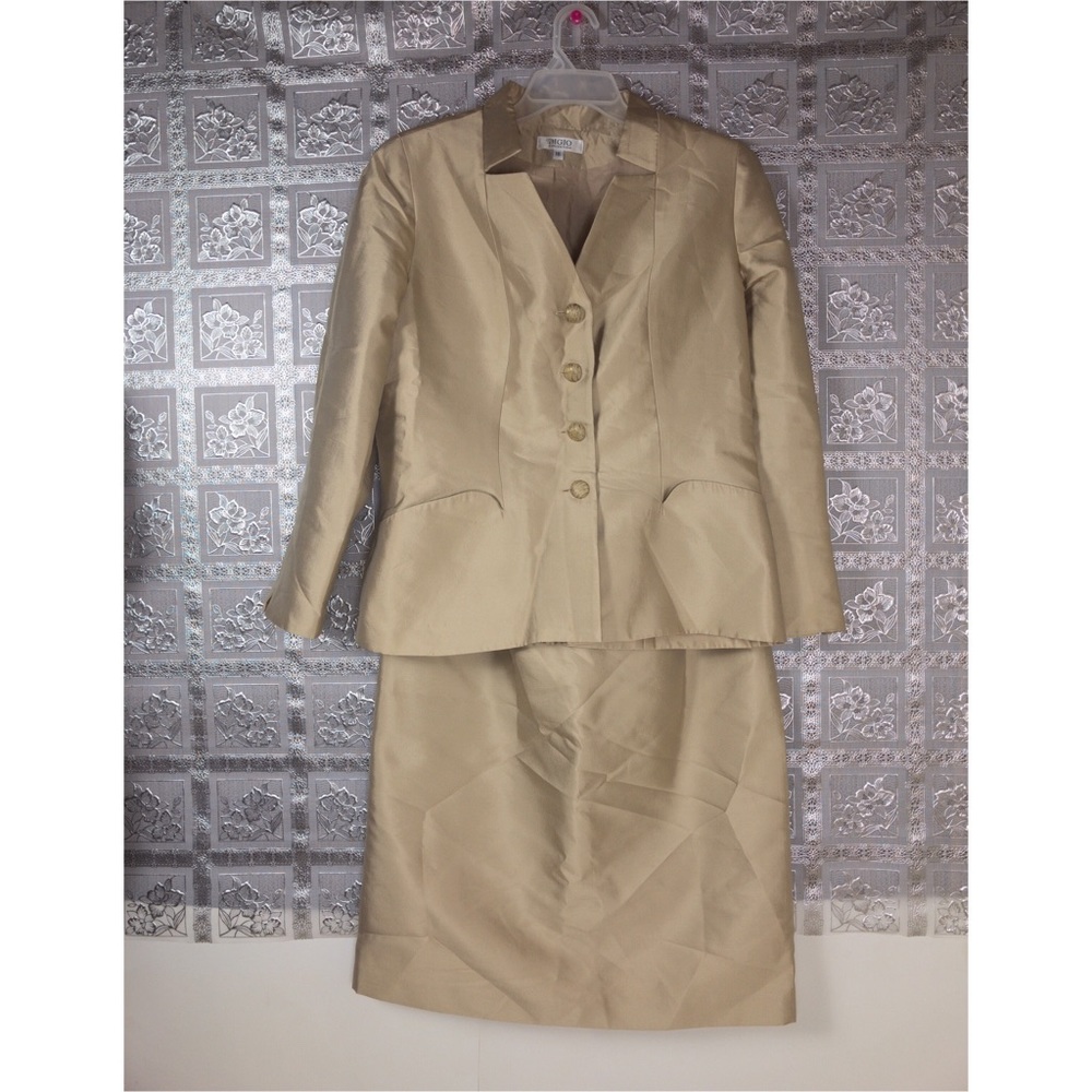 BIGIO Collection Silk and Wool Skirt Suit Size 16